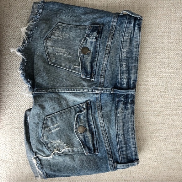 Forever 21 Jean Shorts Distressed Medium Wash 26 - Picture 4 of 5